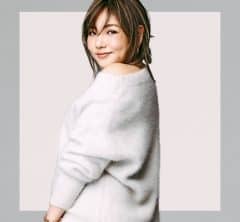 野呂佳代さん、大好きな春コーデは「ニット×デニム」！キレイ見えのヒント〈2選〉