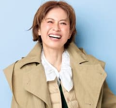 寒の戻りに【トレンチコート×薄ダウンベスト】の重ねワザが神対応!