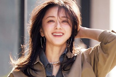 仕事帰りに予定がある日はキャラ変自在な【ストール】をサッとひと巻き