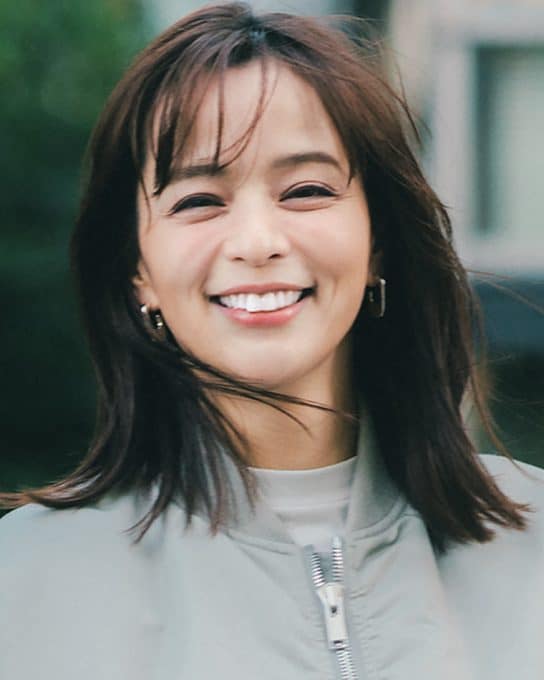 Allホワイトより頑張りすぎない【白×ベージュコーデ】で肩の力を抜いて