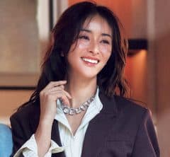 【ベルト付き長め丈ジャケット】でタイトスカートの腰回り問題もクリア