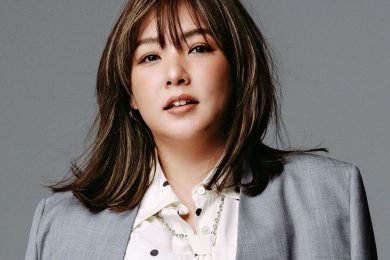 【野呂佳代さんの春デニムコーデ】凛としたジャケット合わせに甘さをひとさじ