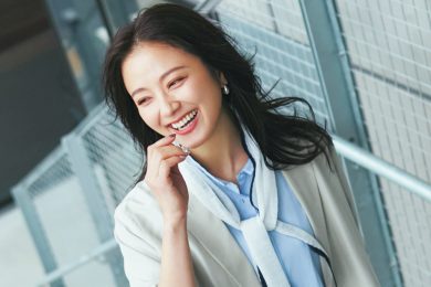 【40代のお仕事コーデ】さっと羽織れる薄地ジャケットが“暑い春”の救世主！