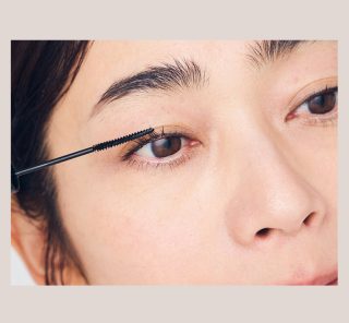 「まつ毛が上がらない！」40代の弱々まつ毛を“上向きキープ”するメーク術