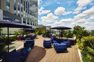 【ホテルインディゴ東京渋谷】渋谷で見つけた、この春行きたくなるテラス付きダイニング