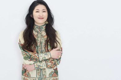 「このままでいいの？」34歳で会社員から人気占い師へ転身！ 〈真木あかりさん〉人生の転機の掴み方