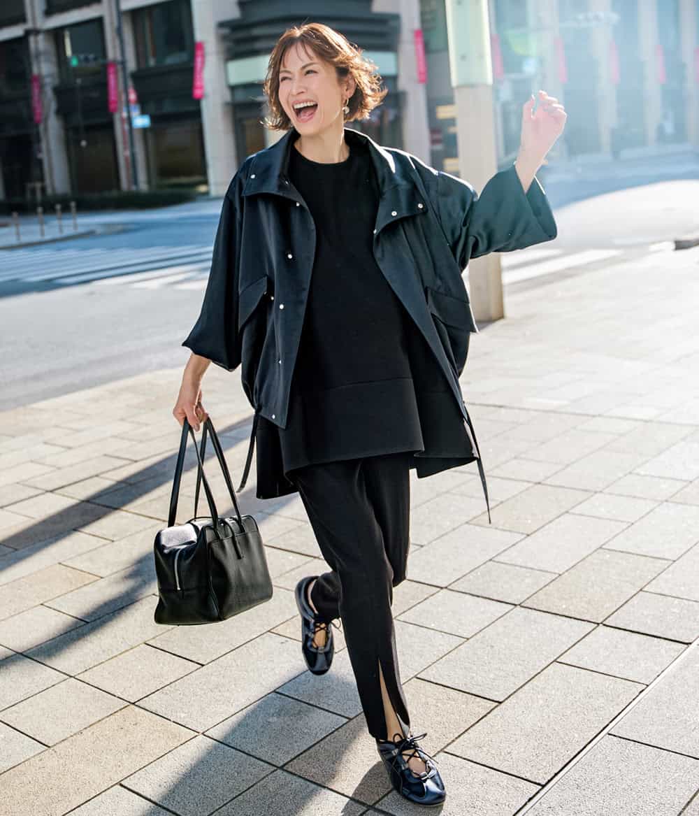 畑野ひろ子 ブルゾン パンツ スニーカー コーデ