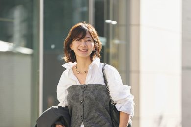 【黒パンツ】はこれさえあればOK！美脚見えや着回し力もおしゃれな人の最愛パンツスナップ〈5選〉