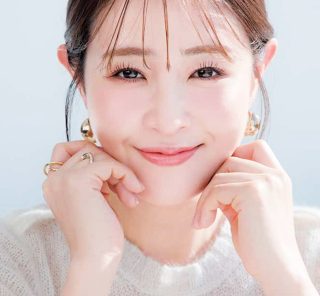 大沢あかねさんの「美人化」が止まらない！でも実は“手抜き美容”だった…！【神アイテム3選】