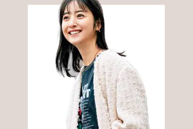 今年の春夏は「花柄」ブーム！40代が“甘見えせす”垢抜けるアイテムは？〈4選〉