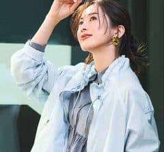 今から梅雨まで活躍！40代の通勤も休日オシャレも【キレイめシャカブルゾン】2選