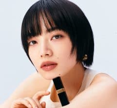 【シャネル】ルージュ ココを纏う、小松菜奈さんの新ヴィジュアル公開
