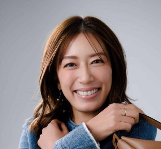 里田まいさん(42)家族のためにもご機嫌でいたい。「無理をしない」ファッションが気分です