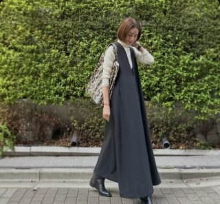 ラクでオシャレに決まる黒ワンピが主役【モデル私服コーデ】
