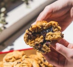 ギフトにもおすすめ！ アメリカンクッキー専門店ovgoBakerの100％プラントベース“生クッキー”が人気