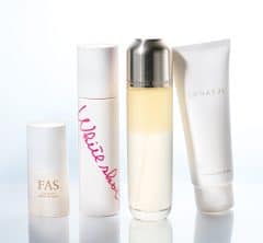 もう「くすみ」を諦めない！40代の肌が見違える、最新技術の【透明感奪取】コスメ4選