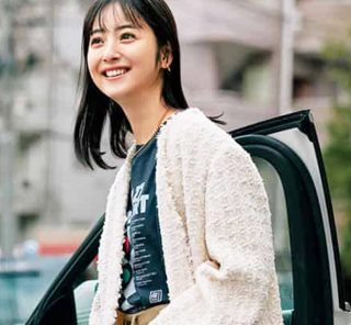 育児奮闘中の佐々木希さん「いつもの日常でも、ときめきたい！」大人の“花柄”カジュアル２選