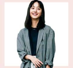 “無地トップス”で最高のオシャレを！40代に似合う今どき【花柄スカート】２選