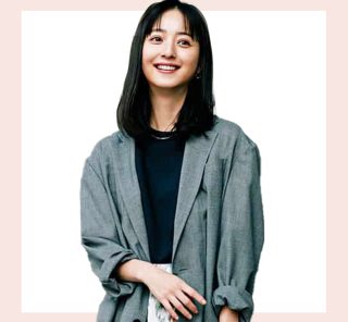 “無地トップス”で最高のオシャレを！40代に似合う今どき【花柄スカート】２選