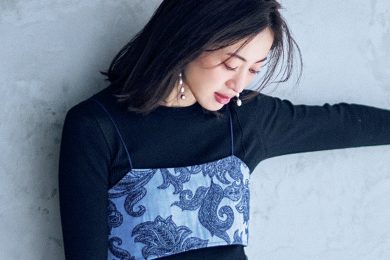 ワンピともひと味違う【柄セットアップ】でネイビーの新境地を切り拓く