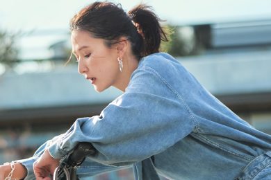 連休前のソロTIMEは【デニム×甘盛りパンプス】でフッ軽オシャレを堪能！