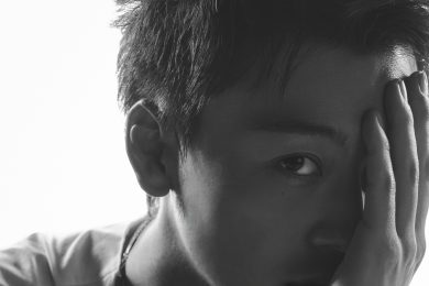 竹内涼真さん【特別カット集】モノクロ写真に滲み出る色気と息を呑む迫力！