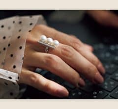 40代を前に学生としてリスタート。自分を肯定し士気を高める「TASAKIの名品リング」