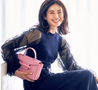 今、もはや黒より洒落る！この春夏は40代に「ネイビー」が大ブーム確定〈4選〉