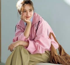 40代ママの“ゆるっと上品可愛い”【キレイめ春カジュアル】2選。ランチもお出かけも！