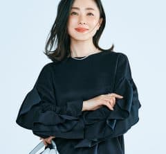 40代の気になる【二の腕・腰回り】をまとめて!「ふわっとキレイ見え」トップス〈最旬5選〉
