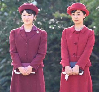 【雅子さま、紀子さま、愛子さま、佳子さま】2025年秋の園遊会、皇族方が魅せた“品格ある洋装の華やぎ”