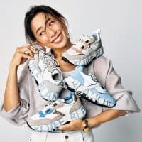 〝ほぼシロ〟が正解!40代コンサバコーデにあう【スニーカー】2選