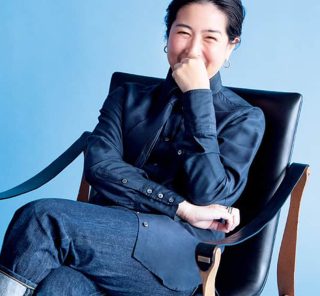 今、改めて40代に大ブームの「ネイビー」人気スタイリストの生涯名品〈4選〉