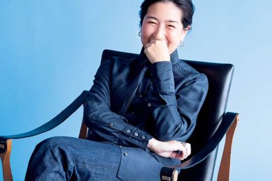 今、改めて40代に大ブームの「ネイビー」人気スタイリストの生涯名品〈4選〉