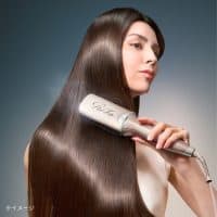 ReFaの新ヘアアイロンで「質感改善」。40代のうねり・パサつきを抑え、指通りなめらかに