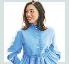 40代の「体型がキレイ見えする」通勤コーデ４選。“旬ブラウス”で簡単に！