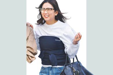 「こう着れば地味見えしない！」40代の“無地ロンT”〈最旬コーデSNAP〉