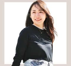 「スカーフ」だけでこんなに垢抜ける！関西40代の巻き方がお手本〈SNAP4選〉