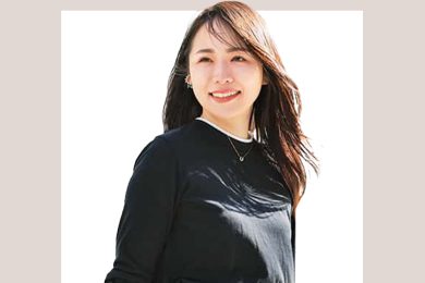 「スカーフ」だけでこんなに垢抜ける！関西40代の巻き方がお手本〈SNAP4選〉