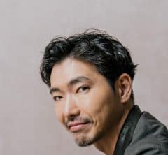 柄本 佑さん、「僕は家族の足を撮るのが好き。母ちゃんも、足を撮るのが好きでした」
