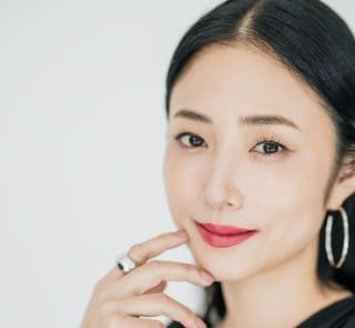 MEGUMIさん、本当は人一倍弱いから、 美容で自分をいたわり自己啓発本を読んで奮い立たせています