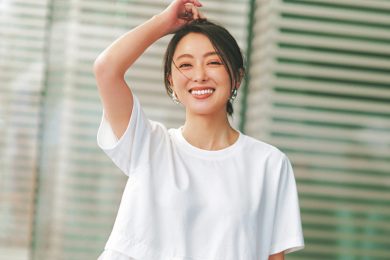 40代が覚えたい「Tシャツだけど垢抜ける」コツ3選。“盛れるデザイン”が近道！