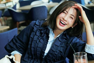 40代の今着たいのは人とカブらず品よく盛れる【華やぎネイビー】
