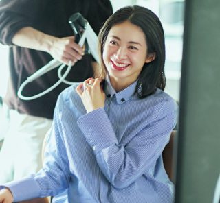 初めてのヘアサロンは品よく洒落る【デザインシャツ】をカンバセーションピースに