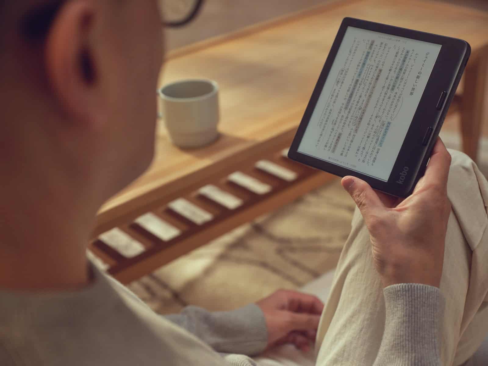 楽天Koboの電子書籍リーダーにカラーが登場