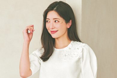 雨の日も「白」が着たくなる！可愛いだけじゃない【撥水ペプラムトップス】
