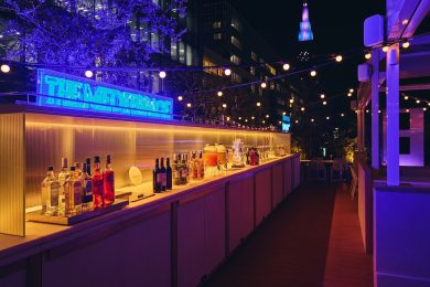 都会の夜景と夜風が気持ちいい♡新宿駅直結のルーフトップで“ご褒美女子会”