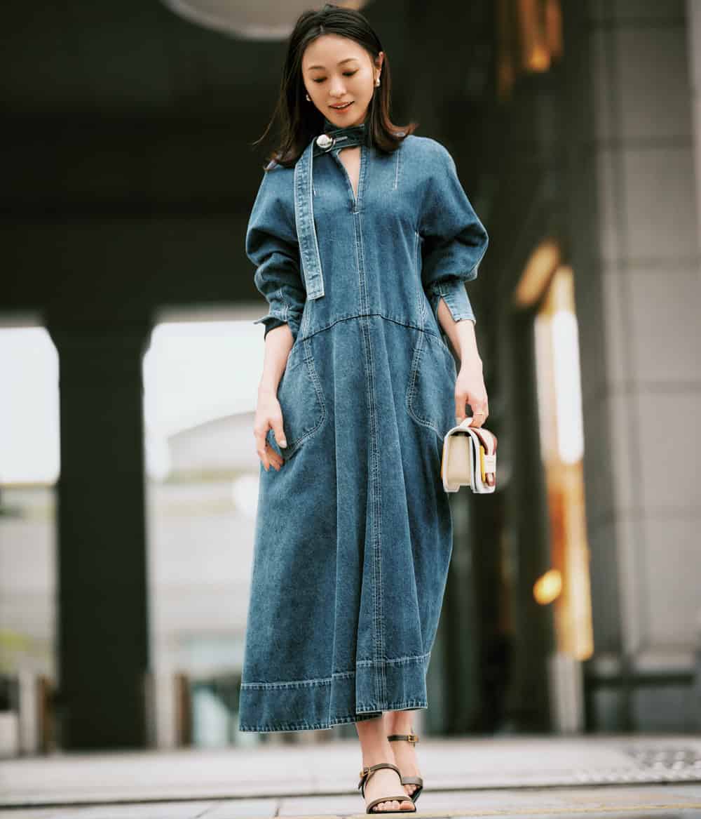 徳澤直子 ハルノブムラタのデニムワンピース コーデ