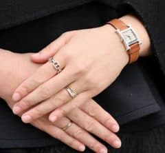 やっぱり格別！ 一目置かれる【エルメス】のウォッチで【手元コーデ8選】