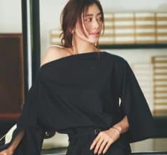 「二の腕を出さずキレイ見えしたい」40代でも品良く映える!【大人の抜け感ワンピ】2選